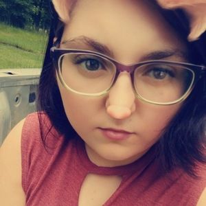 Meet your Posher, Lily